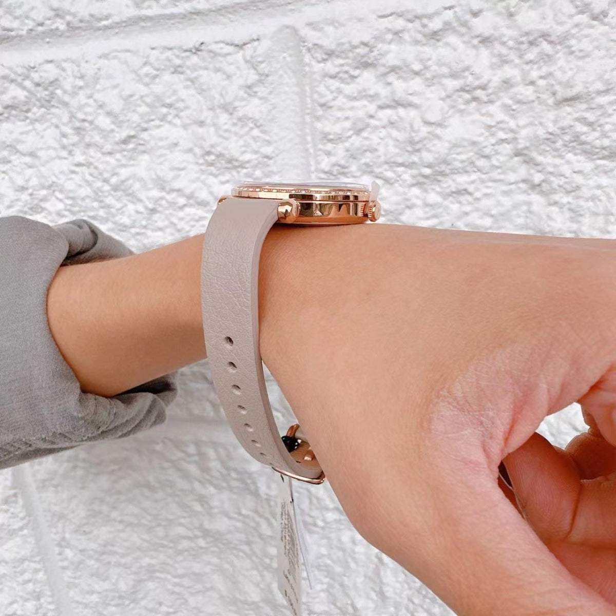 Fossil BQ3822 Tillie Solar-Powered Gray Leather Watch Fossil BQ3822 Tillie Solar-Powered Gray Leather Watch